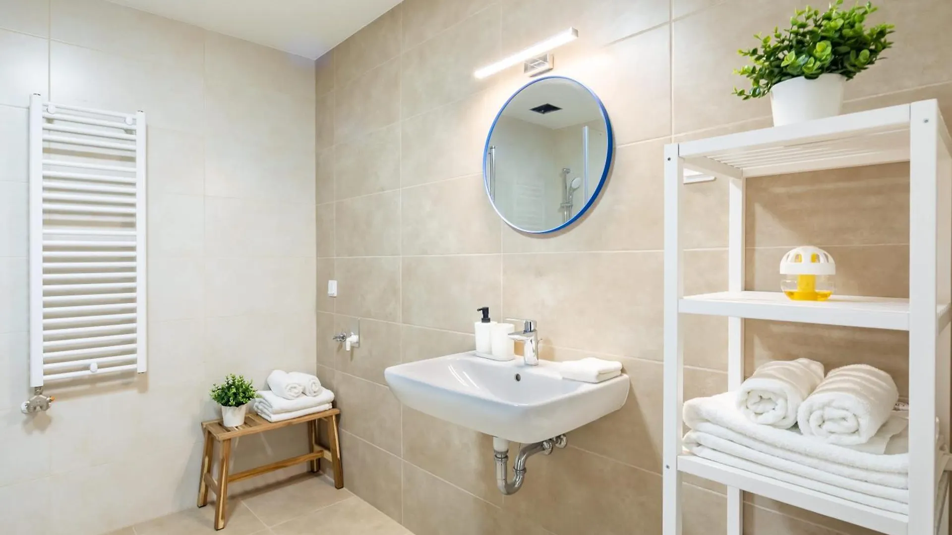 Διαμέρισμα Spacious City Oasis - Modern Design Βουδαπέστη
